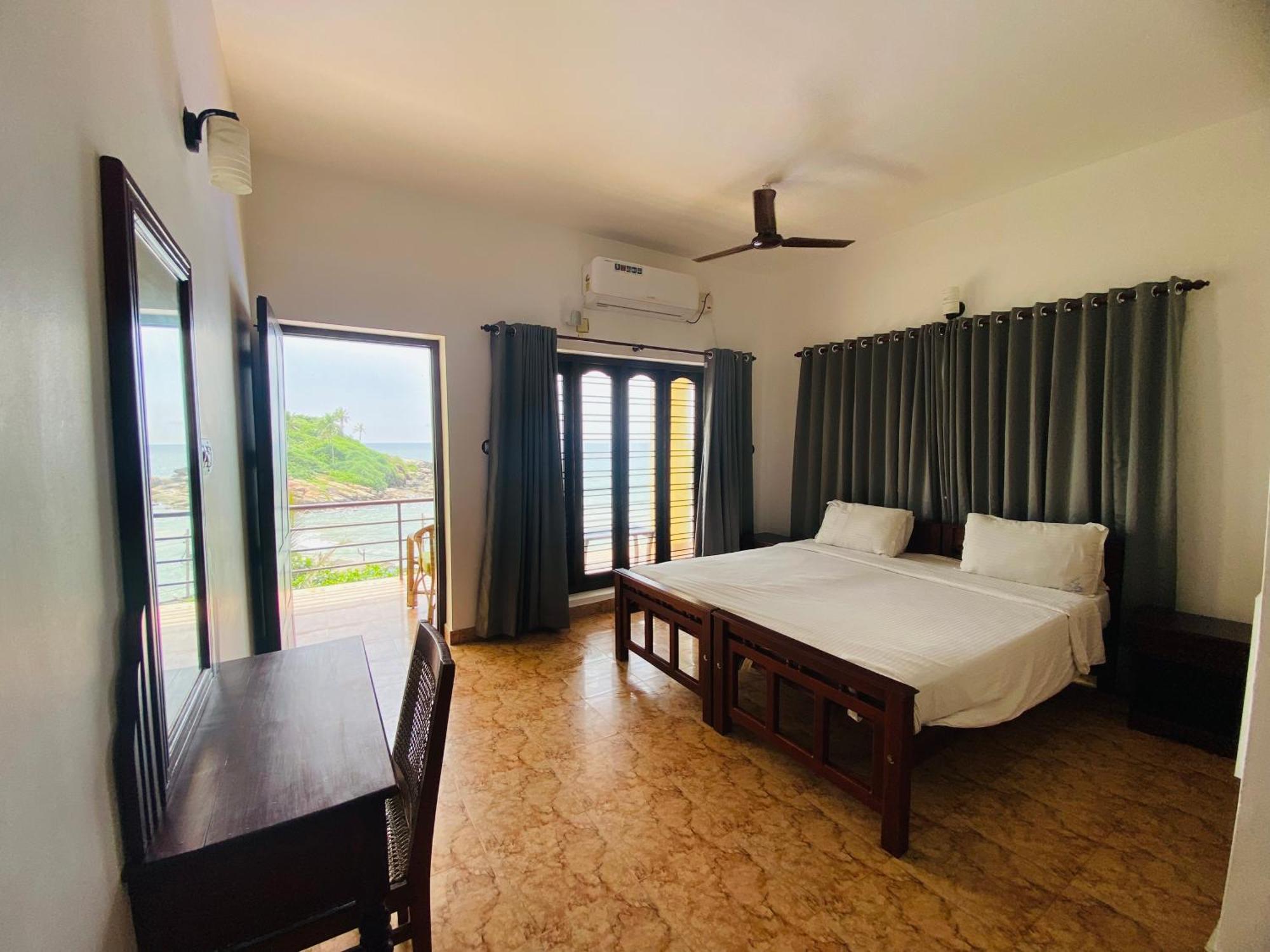 Karma Beach Resort Kovalam Extérieur photo